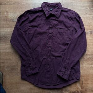 Uniqlo Men's Casual Button-Down Shirt in Deep Plum